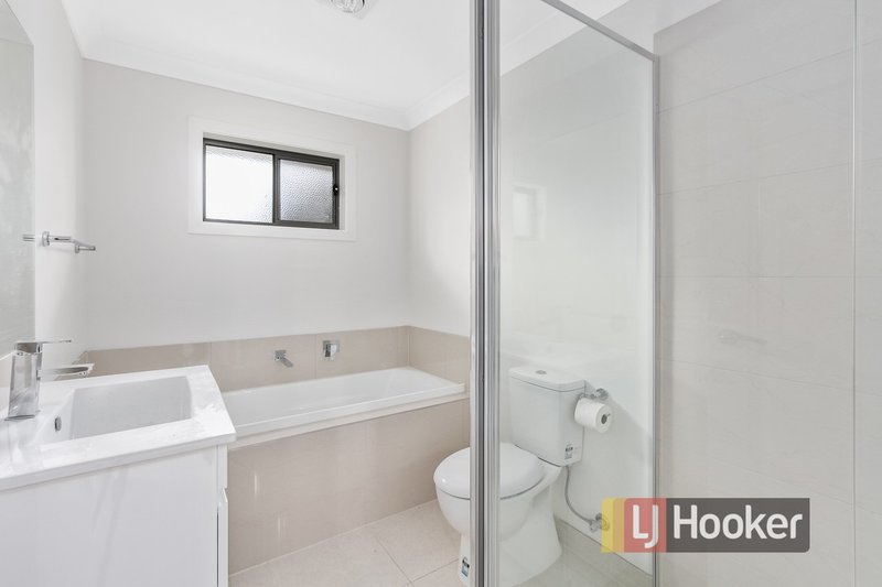 Photo - 4/7 Bride Avenue, Hampton Park VIC 3976 - Image 7