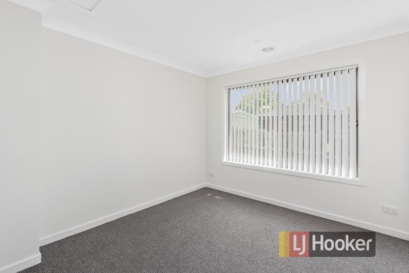 Photo - 4/7 Bride Avenue, Hampton Park VIC 3976 - Image 8