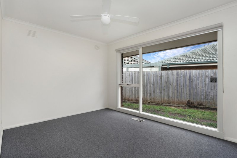 Photo - 47 Bridgeford Crescent, Melton South VIC 3338 - Image 8