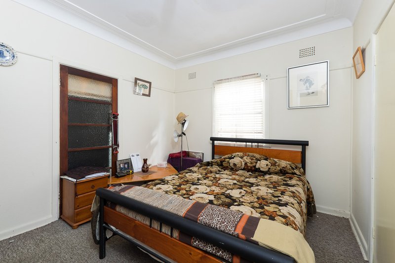 Photo - 47 Brisbane Avenue, Umina Beach NSW 2257 - Image 9