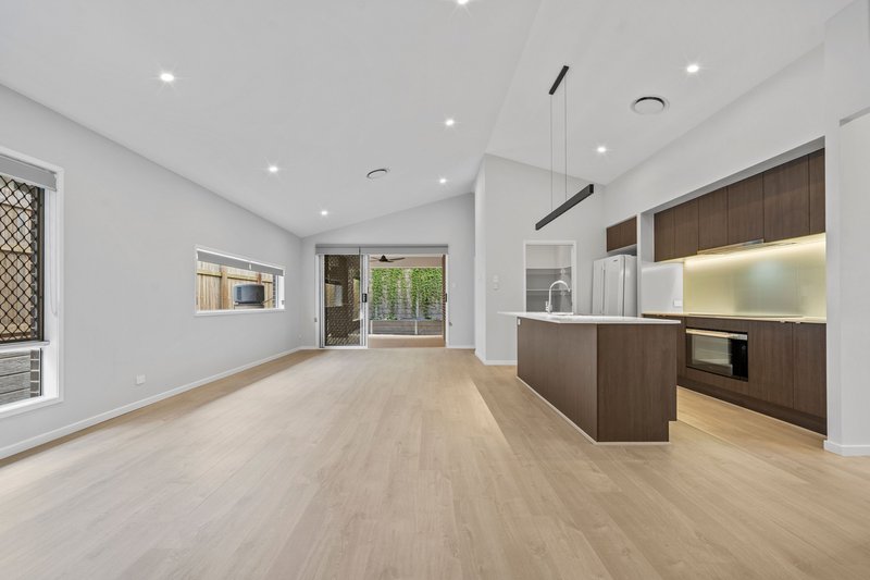 Photo - 47 Brookview Place, Bahrs Scrub QLD 4207 - Image 2