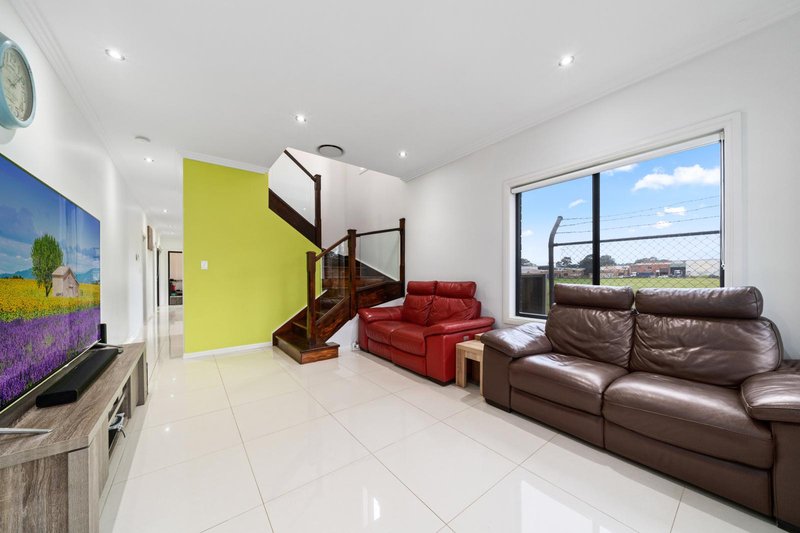 Photo - 47 Bullecourt Avenue, Milperra NSW 2214 - Image 3