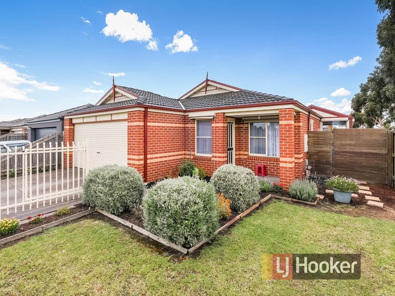 47 Calais Circuit, Cranbourne West VIC 3977