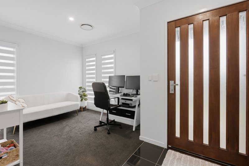 Photo - 47 Carson Circuit, Mango Hill QLD 4509 - Image 3