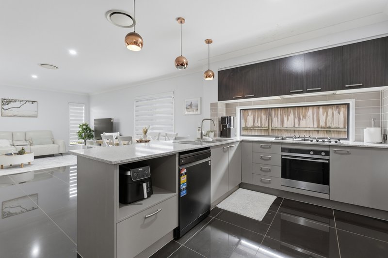 Photo - 47 Carson Circuit, Mango Hill QLD 4509 - Image 5