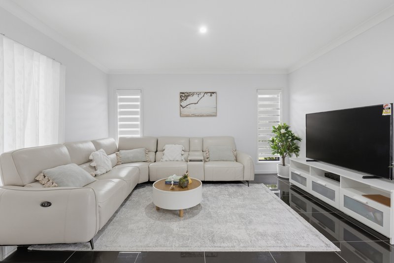 Photo - 47 Carson Circuit, Mango Hill QLD 4509 - Image 9