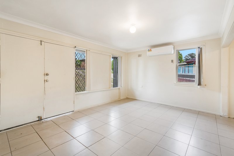 Photo - 47 Cartwright Avenue, Busby NSW 2168 - Image 2