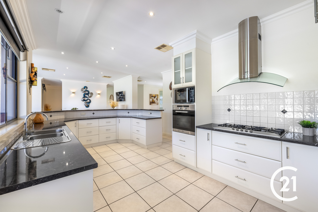 4-bedroom house at 47 CHELSWORTH DRIVE, Echuca VIC 3564, Campaspe, Victoria