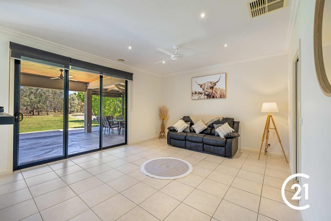 4-bedroom house at 47 CHELSWORTH DRIVE, Echuca VIC 3564, Campaspe, Victoria