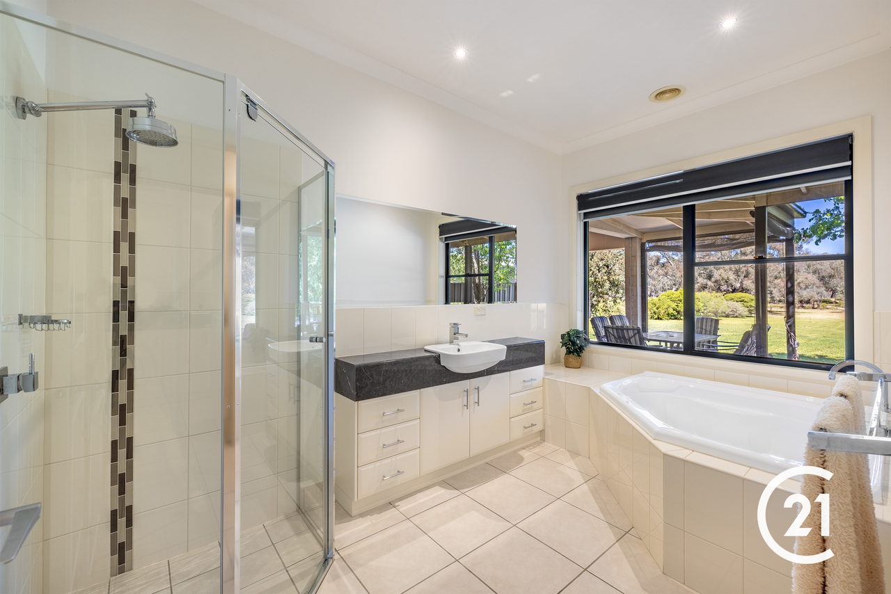 4-bedroom house at 47 CHELSWORTH DRIVE, Echuca VIC 3564, Campaspe, Victoria