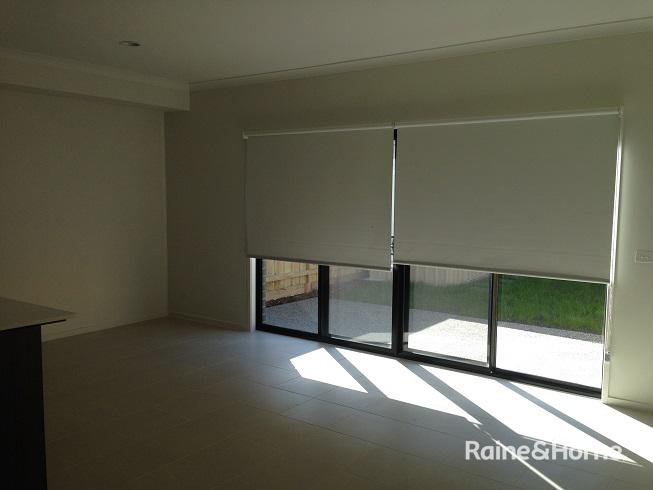 Photo - 47 Chessington Drive, Williams Landing VIC 3027 - Image 4