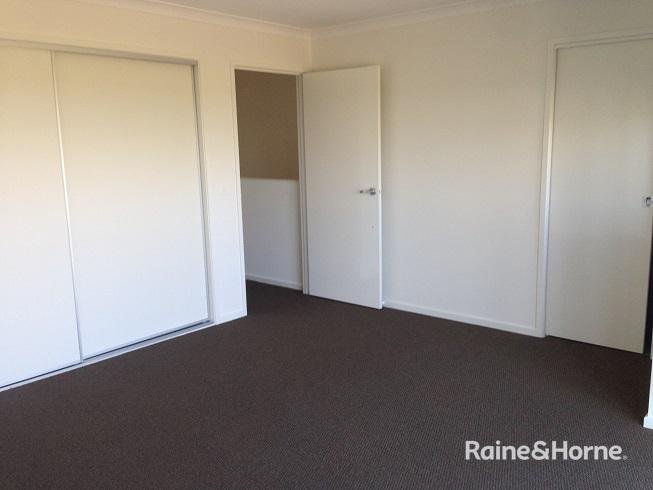 Photo - 47 Chessington Drive, Williams Landing VIC 3027 - Image 6