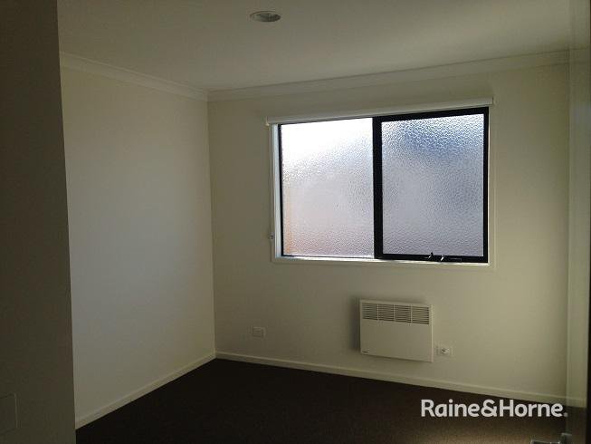 Photo - 47 Chessington Drive, Williams Landing VIC 3027 - Image 8