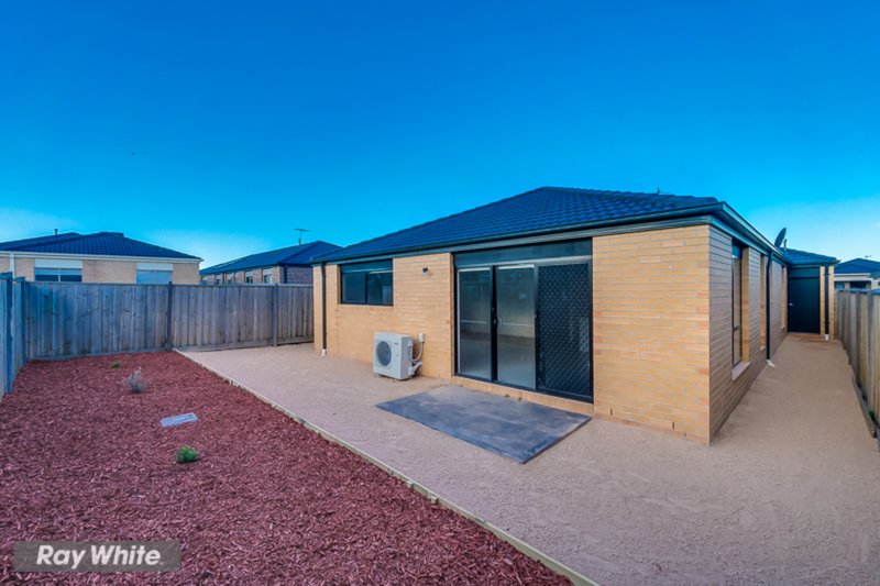 Photo - 47 Cindia Crescent, Tarneit VIC 3029 - Image 14