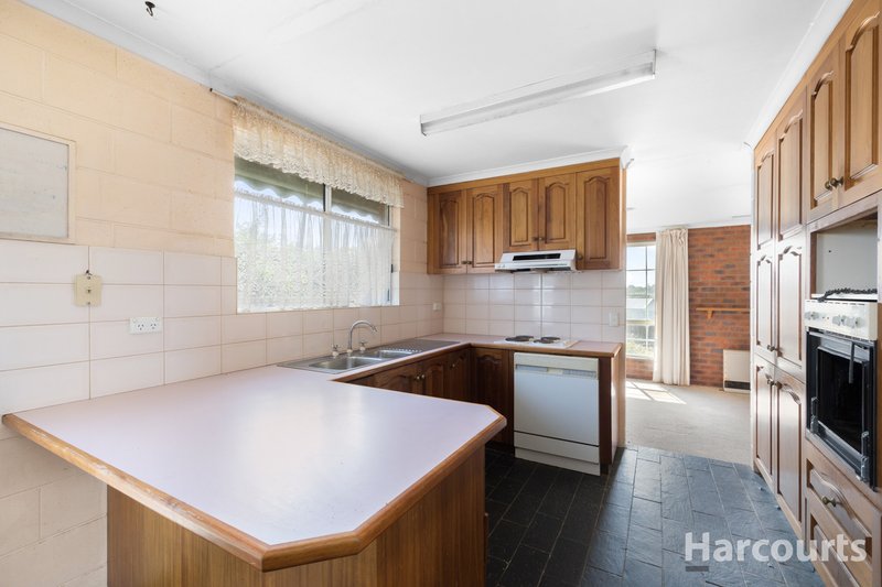 Photo - 47 Coalville Road, Moe VIC 3825 - Image 5