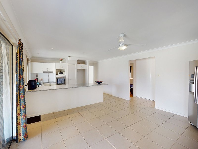 Photo - 47 Columbia Drive, Beachmere QLD 4510 - Image 3