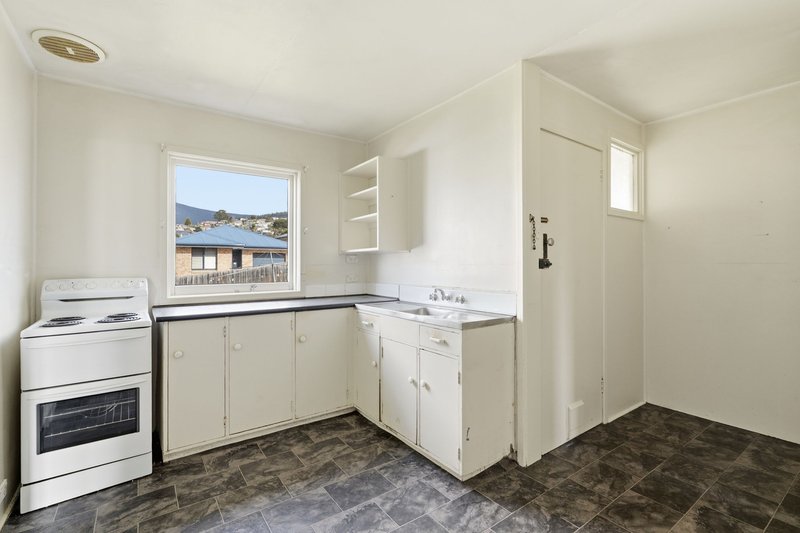 Photo - 47 Continental Road, Glenorchy TAS 7010 - Image 5