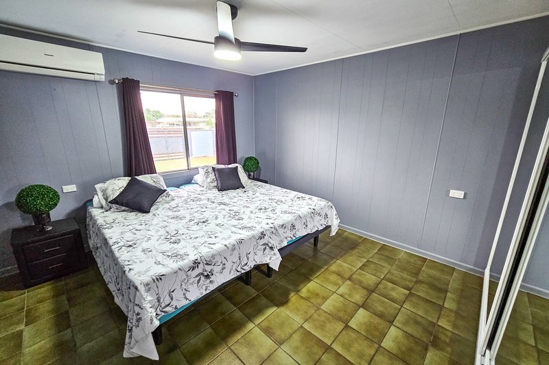 Photo - 47 Cook Crescent, Mount Isa QLD 4825 - Image 8