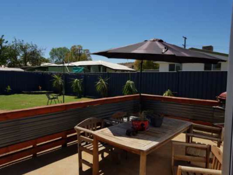 Photo - 47 Cook Crescent, Mount Isa QLD 4825 - Image 12