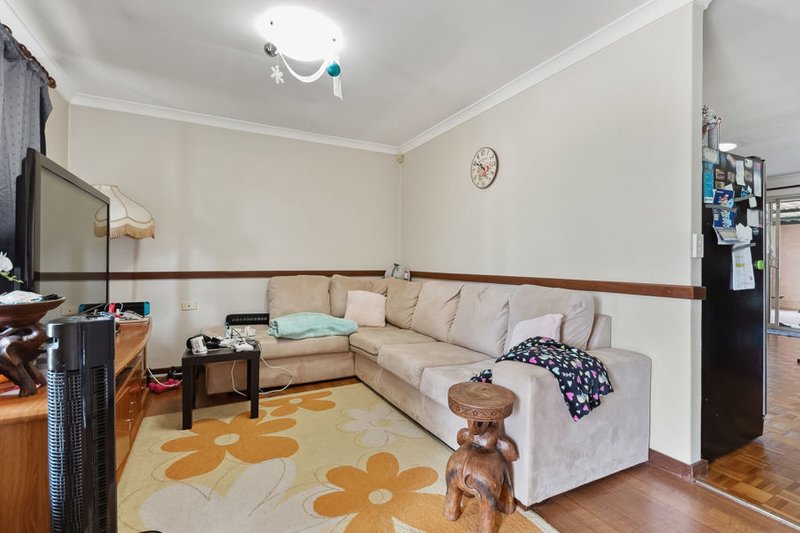 Photo - 47 Coronata Drive, Warnbro WA 6169 - Image 3