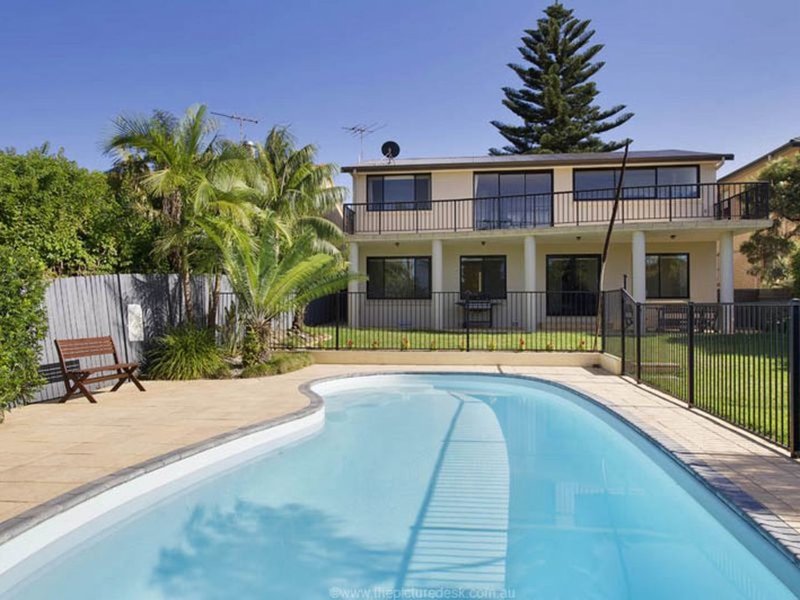 Photo - 47 Cumberland Avenue, Collaroy NSW 2097 - Image 4