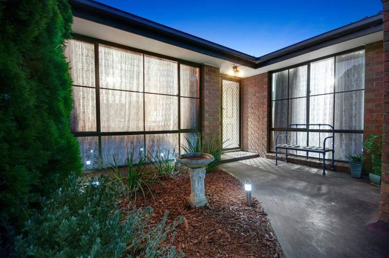 Photo - 4/7 David Street, Frankston VIC 3199 - Image 2