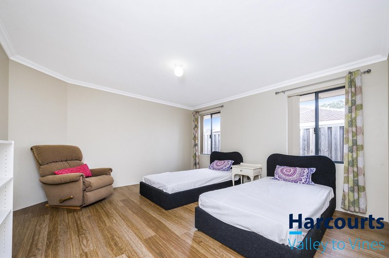 Photo - 47 Delmage Circle, Ellenbrook WA 6069 - Image 13