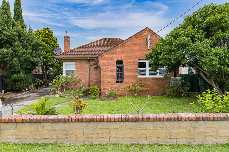 47 Docker Street, Marks Point NSW 2280