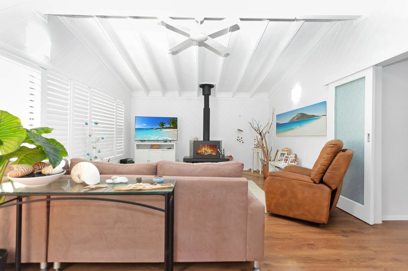 Photo - 47 Dolphin Avenue, Hawks Nest NSW 2324 - Image 4