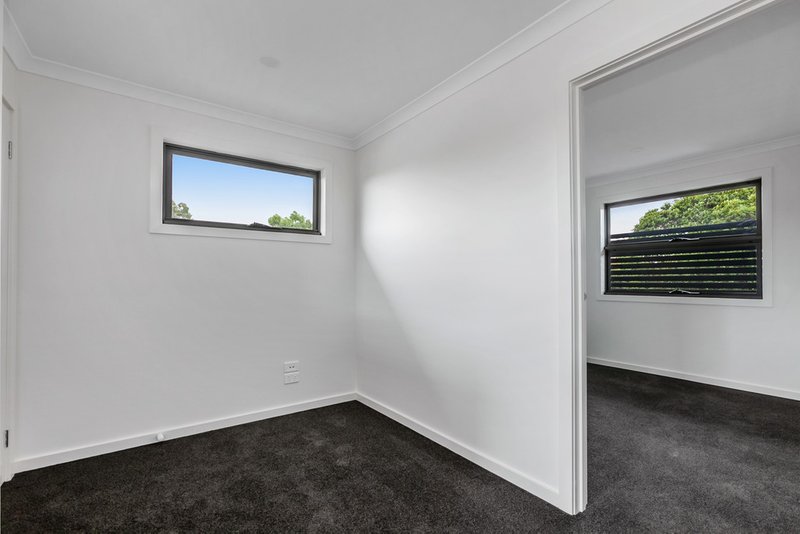 Photo - 4/7 Dundee Street, Reservoir VIC 3073 - Image 4