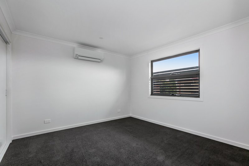 Photo - 4/7 Dundee Street, Reservoir VIC 3073 - Image 5