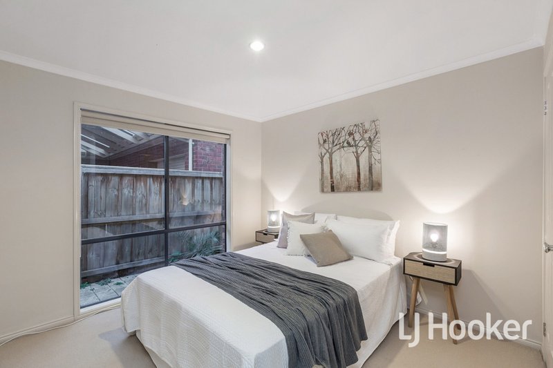 Photo - 47 Dunkirk Drive, Point Cook VIC 3030 - Image 10