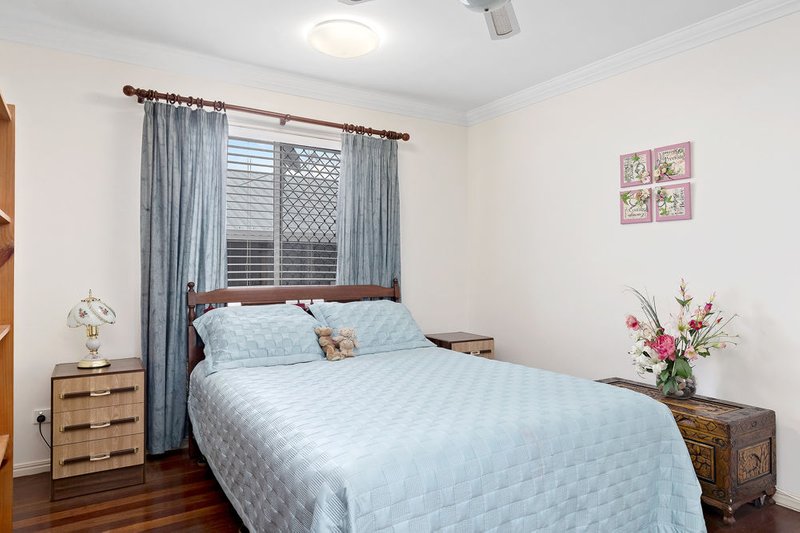 Photo - 47 Ellen Street, Woody Point QLD 4019 - Image 10