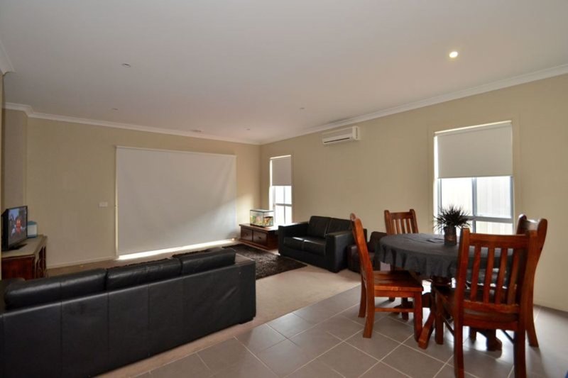 Photo - 47 Everard Road, Mernda VIC 3754 - Image 5