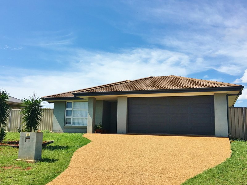 Photo - 47 Frangipani Drive, Kingaroy QLD 4610 - Image 2