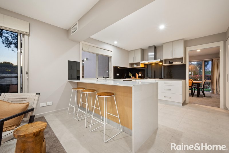 Photo - 47 Gawler Crescent, Deakin ACT 2600 - Image 10