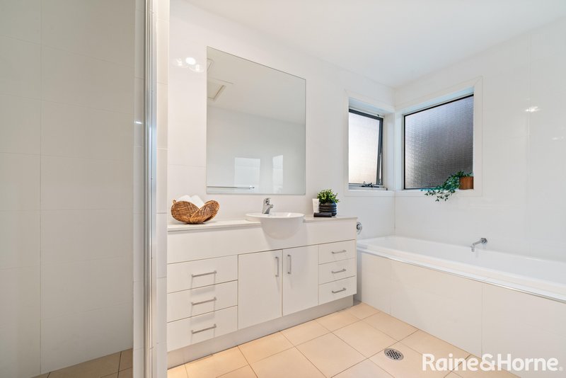 Photo - 47 Gawler Crescent, Deakin ACT 2600 - Image 17