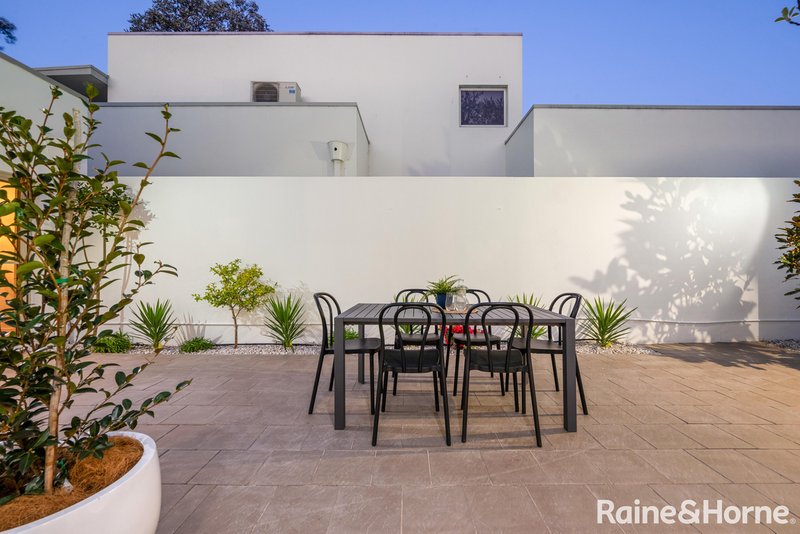 Photo - 47 Gawler Crescent, Deakin ACT 2600 - Image 22
