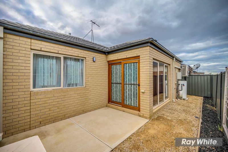 Photo - 47 Glenfern Circuit, Truganina VIC 3029 - Image 15