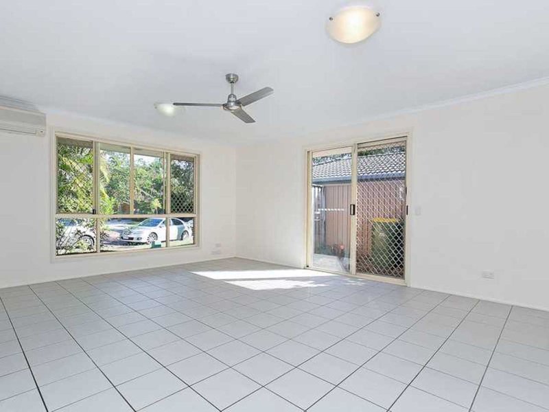 Photo - 47 Glenside Drive, Robina QLD 4226 - Image 10