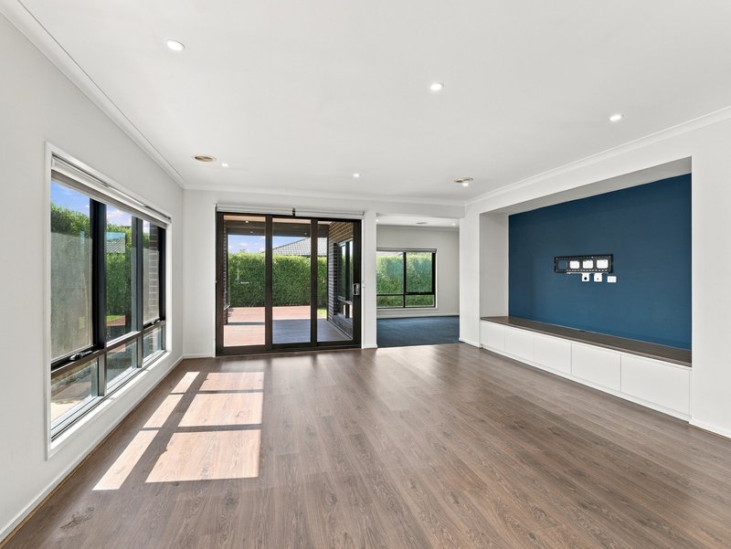 Photo - 47 Goldeneye Circuit, Werribee VIC 3030 - Image 15