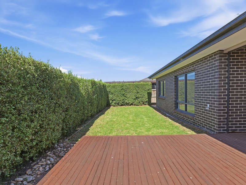 Photo - 47 Goldeneye Circuit, Werribee VIC 3030 - Image 33