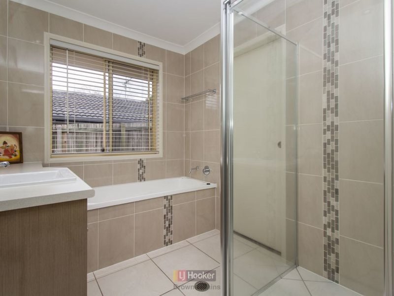 Photo - 47 Gordonia Drive, Regents Park QLD 4118 - Image 2