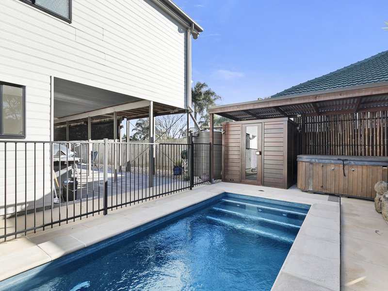 Photo - 47 Grainger Street, Wynnum West QLD 4178 - Image 5