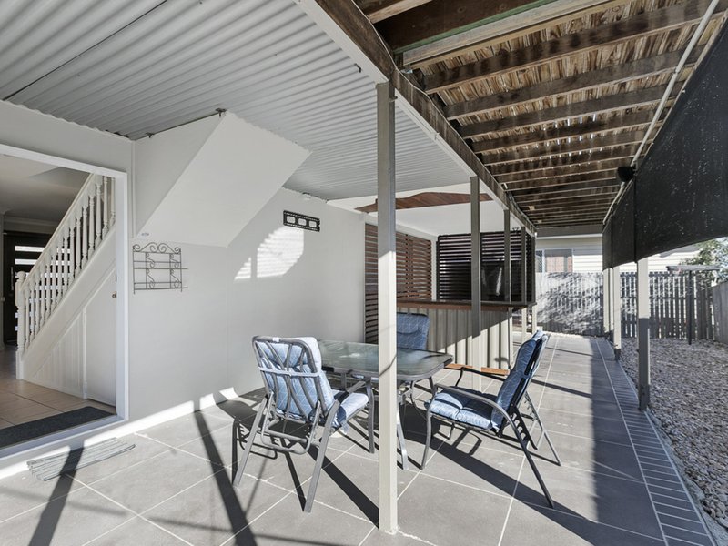 Photo - 47 Grainger Street, Wynnum West QLD 4178 - Image 11