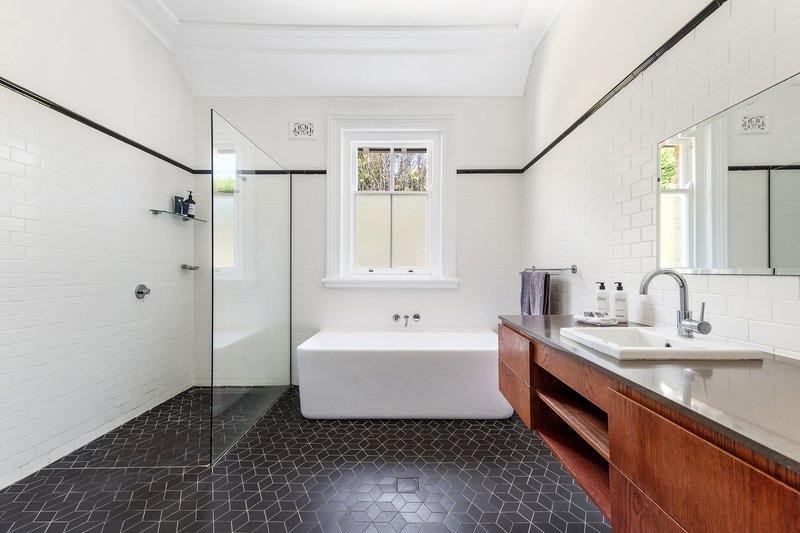 Photo - 47 Greengate Road, Killara NSW 2071 - Image 14