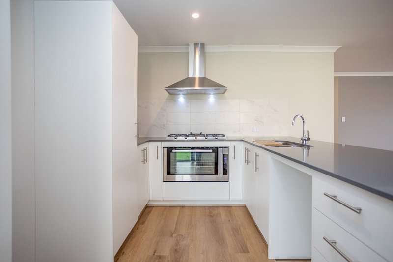 Photo - 47 Greenpoint Way, Hilbert WA 6112 - Image 6