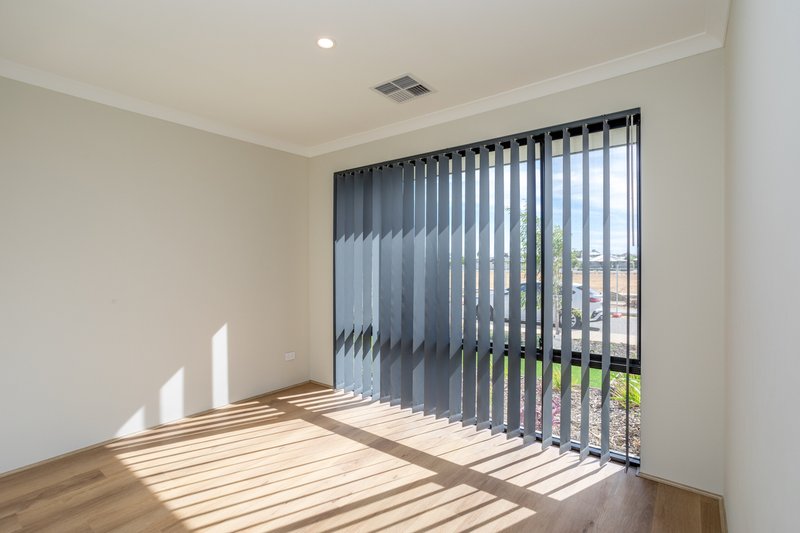 Photo - 47 Greenpoint Way, Hilbert WA 6112 - Image 16