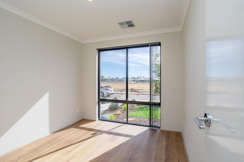 Photo - 47 Greenpoint Way, Hilbert WA 6112 - Image 18