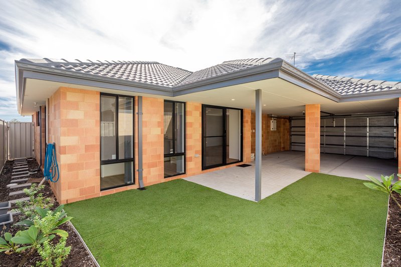 Photo - 47 Greenpoint Way, Hilbert WA 6112 - Image 23